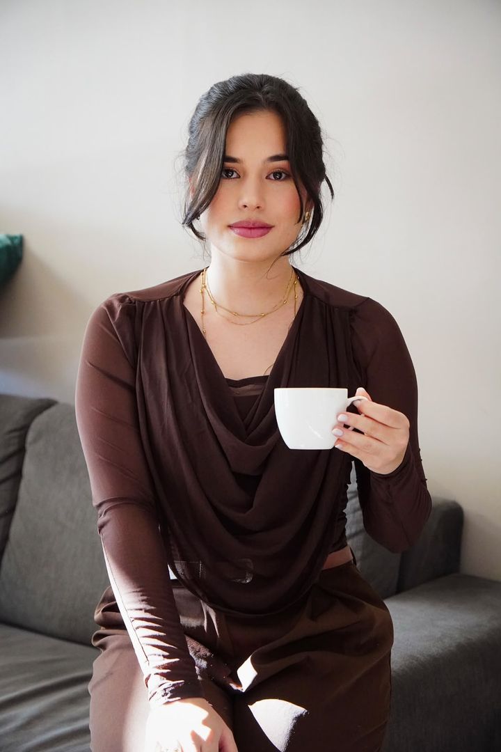 Camilla Silva Pescara em seu escritório